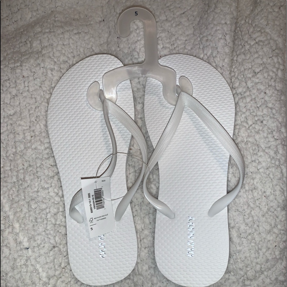 NEW! Old Navy flip flops